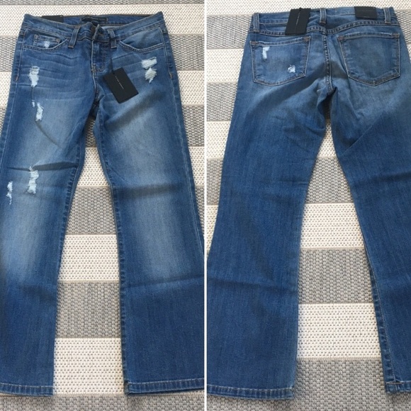 NWT Distressed Crop Flare Jeans Size 28 - Picture 5 of 6